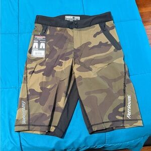 NWT Mens fasthouse crossline 2 mountain bike shorts 30